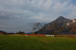 2 186er von Lokomotion mit einem Gterzug am 06.11.2010 bei Oberaudorf