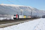 185 665 + 189 903 mit KLV Zug am 29.01.2011 bei Schwaz.