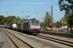 186 281 & 189 901 am 11.10.11 mit DGS 43129 nach Verona in Aling