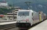 185 666-5 und 189 907-9 (Lokomotion) in Kufstein am 06.06.2012