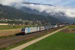 186 286 + 284 mit einem KLV Zug am 03.10.2012 im Inntal bei Schwaz.