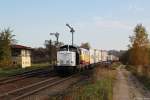 212 249 und 217 002 mit einem umgeleiteten Ekol am 26.10.2013 in Tling.