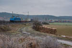 186 942 LTE mit einem KLV-Zug bei Oberdachstetten Richtung Würzburg, 12.01.2020