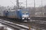 Am 25.03.2009 fuhr die BR 185 522-0 der LTH Transportlogistik GmbH mit Containerwagen in den Seelzer Rangierbahnhof ein