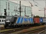 185 546-9 der LTH zieht am 14.09.2010 einen Containerzug durch den Hauptbahnhof von Linz.