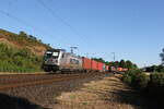 187 508 mit einem Containerzug am 6.