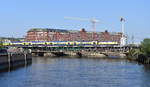 146 538 als DPN-D 81987 Hamburg Hbf - Tostedt am 24.04.2019 auf der Oberhafenbrücke in Hamburg