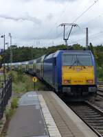 METRONOM 146 519 rangiert ihren Zug in Uelzen in die Abstellung, 04.10.2023