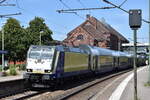 Metronom Eisenbahngesellschaft mbH, Uelzen [D] mit ihrer  146-01  [NVR-Nummer: 91 80 6146 501-2 D-BTH] und dem RE4 nach Bremen Hbf. am 09.07.24 im Bahnhof Hamburg-Harburg. 