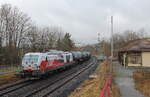 Kesselzug, mit der Werbe 248 068 der Mindener Keisbahn GmbH, passierte am 29.01.2025 den Haltepunkt Jößnitz bei Plauen.