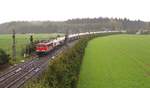 155 049-0 und 077 xxx (MEG) zu sehen am 22.04.17 in Mehltheuer mit dem leeren Zementzug von Regensburg nach Rüdersdorf bei Berlin.