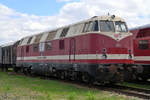 Die Diesellokomotive MEG 203 steht im Eisenbahnmuseum Weimar.