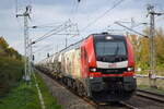 Mitteldeutsche Eisenbahn GmbH, Schkopau [D] mit  159 235-1  [NVR-Nummer: 90 80 2159 235-1 D-RCM] und einem Zementstaubzug (leer) Richtung Rüdersdorf am 13.10.22 Durchfahrt Bahnhof Berlin