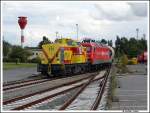 MEG 111 zieht den Zementzug mit der MEG 801 aus Rdersdorf in den Seehafen Rostock.