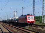 MEG80321 von WRS nach Rdersdorf bei der Durchfahrt am Hp Rostock-Dierkow.Aufgenommen am 09.06.05