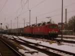 Am 29.03.2013 fuhren MEG 602 (143 204)und MEG 603 (143 851) durch Stendal mit einem Containerzug.