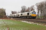 247 042-5 mit einem leeren Zementzug zu sehen am 01.04.16 an der Schöpsdrehe bei Plauen/V.