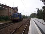 V1203 der MWB durchfhrt den Bahnhof Hemsbach am 21.8.2005