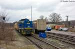 V 2304 (277 404-0) MWB - Mittelweserbahn GmbH stand mit der 421 396-3 und dem Schleifzug in Rathenow abgestellt. 02.02.2013