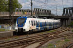 442 373-8 erreicht Köln Messe/Deutz als RB48 nach Bonn Mehlem, am 12.05.2019.