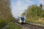 Triebzug 855 als RE 7 nach Krefeld in der zwischen Ostberger Tunnel und Holzwickede (21.04.2022)