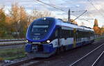 Niederbarnimer Eisenbahn AG, Berlin mit ihrem  VT 632.008 / SA 139 027  (NVR:  95 80 0632 027-8 D-NEBB... ) als RB12 nach Templin kurz vor der Einfahrt Bahnhof Berlin Hohenschönhausen am 23.10.24