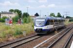 BERLIN, 18.07.2010, VT 738 der Niederbarnimer Eisenbahn (NEB) als NE26 von Berlin-Lichtenberg nach Kostrzyn (Polen) auf Vorbeifahrt am S-Bahnhof Kaulsdorf