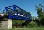 Der VT733 der NEB kommt am 09.05.2011 als NEB 78915 aus Gro-Schnebeck in Richtung Basdorf und berquert hier gerade die Brcke ber den Finowkanal kurz vor dem Bahnhof Ruhlsdorf-Zerpensschleuse.