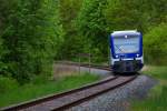 Stadler Regio-Shuttle der NEB vor dem Hp Joachimsthal Kaiserbahnhof auf der Fahrt zwischen Eberswalde und Joachimsthal.