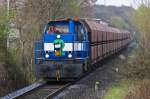 Lok 2 der NIAG kommt mit einem Kohlezug aus den Hafen Orsoy. 06.04.2009