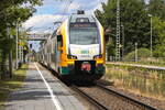 ET 445.100 der ODEG ohne Folierung im Frontbereich am 16. Juni 2024 im Bahnhof Dabendorf in  Richtung Baruth als RE 8. 