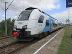 RE9 Sassnitz-Rostock,gefahren vom ODEG 4746 803,am 24.Juli 2024,beim letzten Halt auf Rügen,in Altefähr.