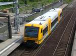 BR 650 Regioshuttle als OE60 nach Eberswalde im Bahnhof Berlin-Hohenschnhausen.