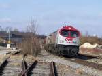 OHE 330090 ist mit dem wchentlichen Holzzug von Arnsberg nach Herbrechtingen-Vohenstein unterwegs.