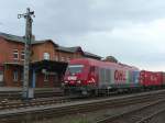 BR 270 081 der Osthannoverschen Eisenbahn AG wartet 2 Kreuzungen mit Regionalbahnen ab, um dann weiter richtung Westen zu fahren.