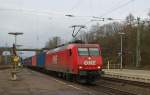 145-CL 013 der OHE mit Containerzug in Richtung Norden.