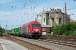 OHE 270080 mit einem Holzzug am 17.07.2013 in Verden(Aller)