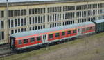 Personenwagen n-Wagen 50 80 31-34 405-6 ABnrz der PRESS - Eisenbahn-Bau- und Betriebsgesellschaft Pressnitztalbahn mbH vor der Werkstatt in Espenhain bei Leipzig 20.03.2020