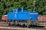 Schmalspur-Diesellok 251 901 der Press auf dem Bahnhof Putbus.