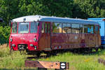 VT 772 141 hat die Press übernommen, er wurde in Putbus abgestellt aber die  Zugzielanzeige  zeigt noch den Bahnhof VEJPRITY an.