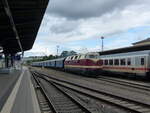 Press 118 757-4 ( 9280 1228 757-1 D-PRESS ) mit einem Theaterzug in Gera am 1.7.2024