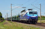 145 030 (145 085) der Press schleppte am 25.06.24 einen leeren ARS-Autozug durch Greppin Richtung Bitterfeld. Ziel des Zuges war das VW-Werk in Zwickau-Mosel.