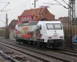 Und hier noch der Nachschuss auf 145 023-6, die am 27.04.2013 aus Richtung Seelze kommend als Tfzf durch Hannover-Linden/Fischerhof fuhr.