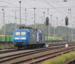 Noch weiter draußen im Gleisvorfeld des Bahnhofs Stendal und mit maximalem Tele noch erreichbar: PRESS 145 023-6 (145 083-2) und 246 011-1 der IGT.