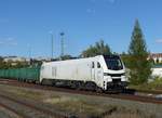 Stadler Eurodual Zweikraftlok 159 207-0 ( 9080 2159 207-0 D-RCM ) im Dienste der Starkenberger Baustoffwerke auf dem Weg durch Gera am 4.10.2020