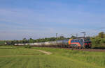 1293 200 Nightjet mit einem Kesselwagenzug von Großkorbetha unterwegs durchs Haunetal bei Hünfeld am 22.05.2022