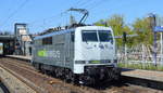 railadventure 111 215-0 (9180 6 111 215-0 D-RADVE) am 15.04.19 Durchfahrt Bf.