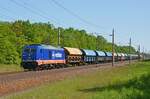 76 110 der raildox führte am 30.05.21 einen Schwenkdachwagenzug durch Burgkemnitz Richtung Bitterfeld.