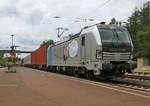 193 801-8 mit Containerzug in Fahrtrichtung Norden.