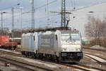 Rpool 186 436-2 mit 186 147-5 in Recklinghausen-Süd 14.2.2022